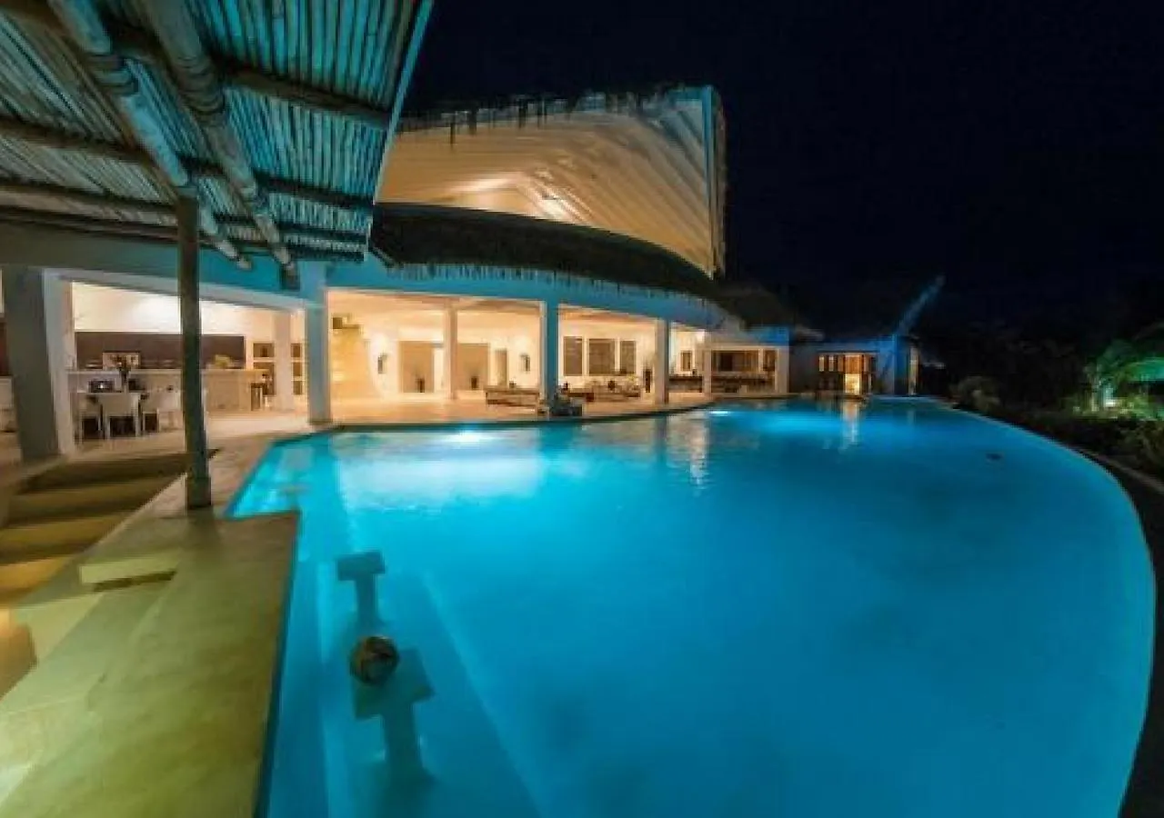Beachfront Luxury Villa Las Terrenas
